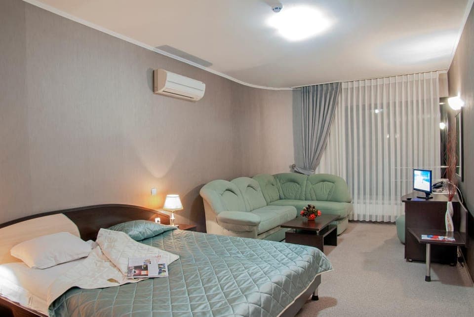 Photo of the whole room