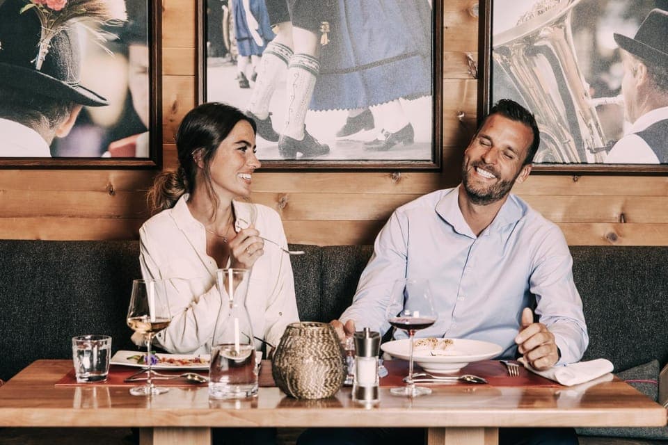 Restaurant/places to eat, Food and drinks