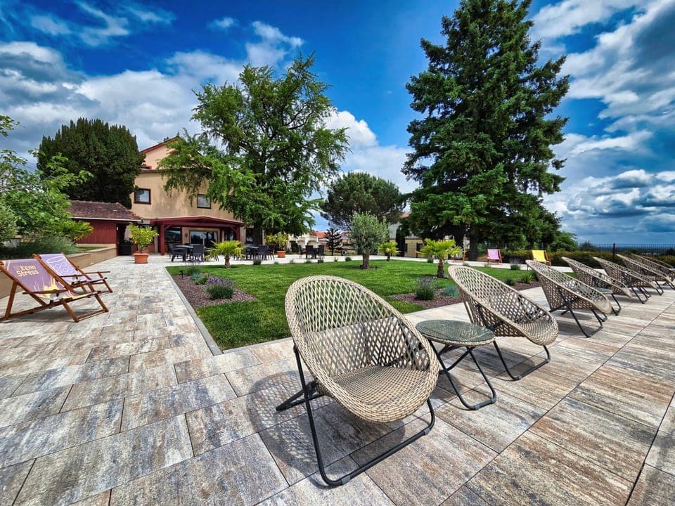 Garden, Balcony/Terrace
