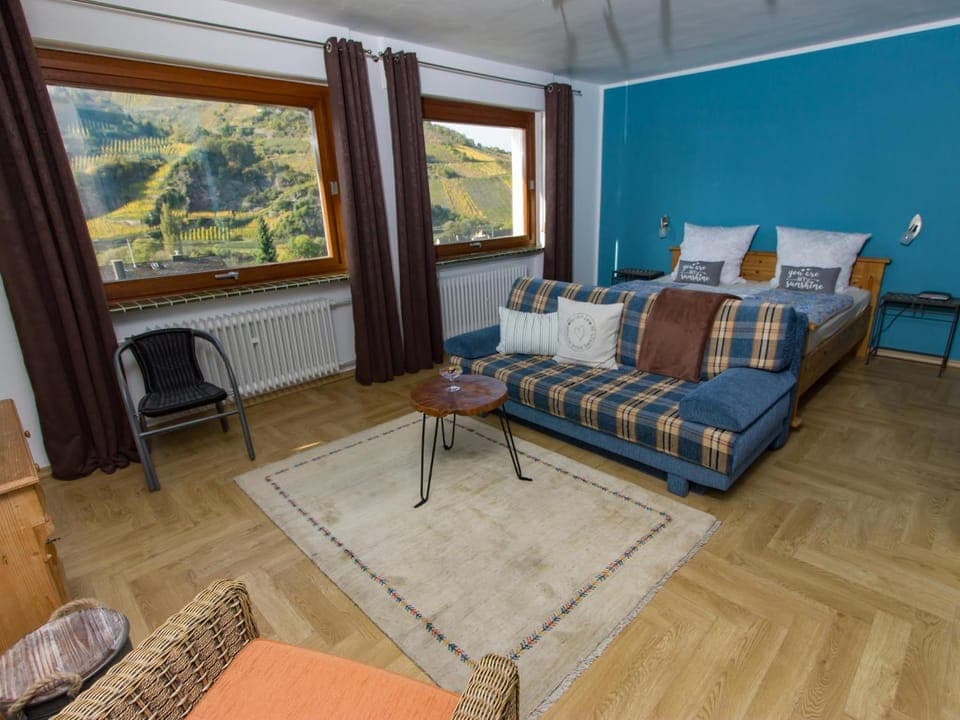 Photo of the whole room, Seating area, Bedroom, Mountain view, River view