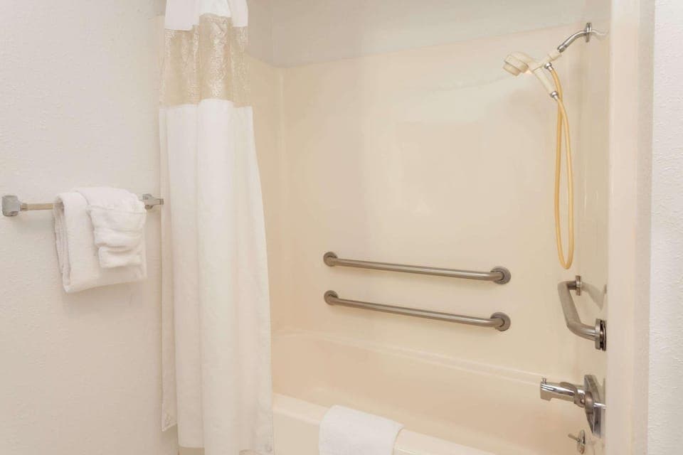 Bathroom, Photo of the whole room, On site, ADAM