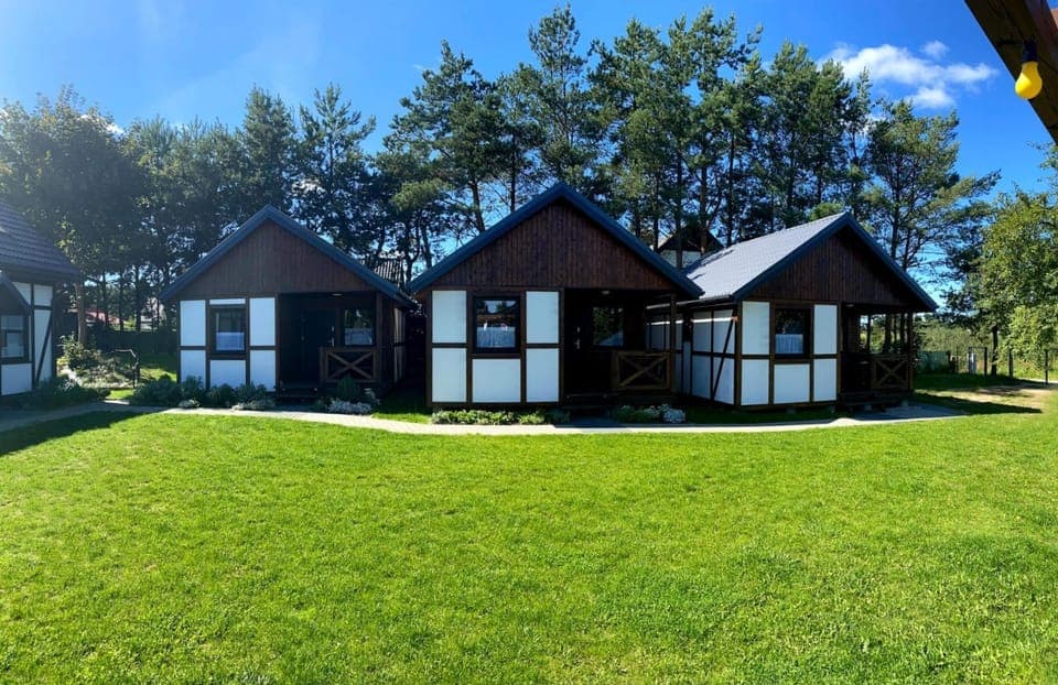 Property building, Day, Natural landscape, Garden, Garden, Balcony/Terrace, Garden view, Garden view, Family, Family