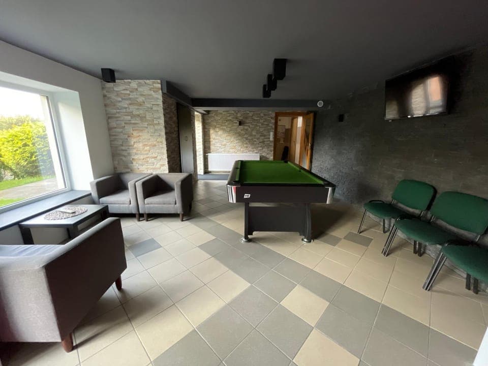 Billiard, Game Room, TV and multimedia, Seating area