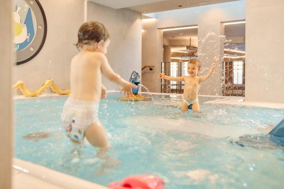Spa and wellness centre/facilities, Aqua park, Swimming pool