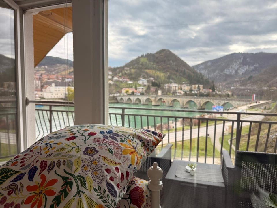 Nearby landmark, Landmark view, Landmark view