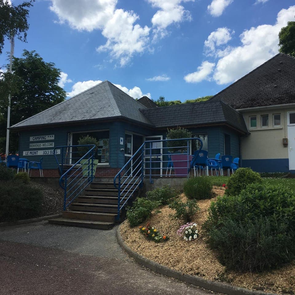 View (from property/room), Area and facilities