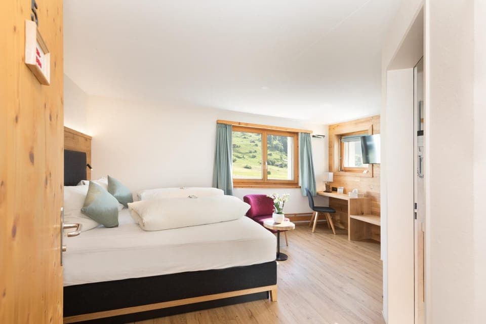 Photo of the whole room, Bedroom