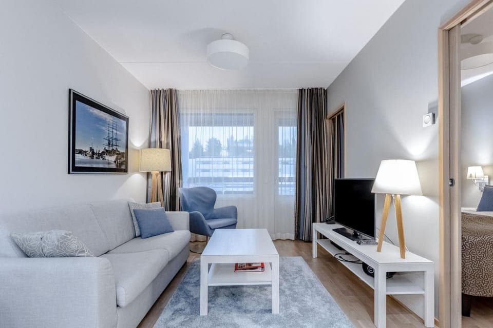 TV and multimedia, Seating area