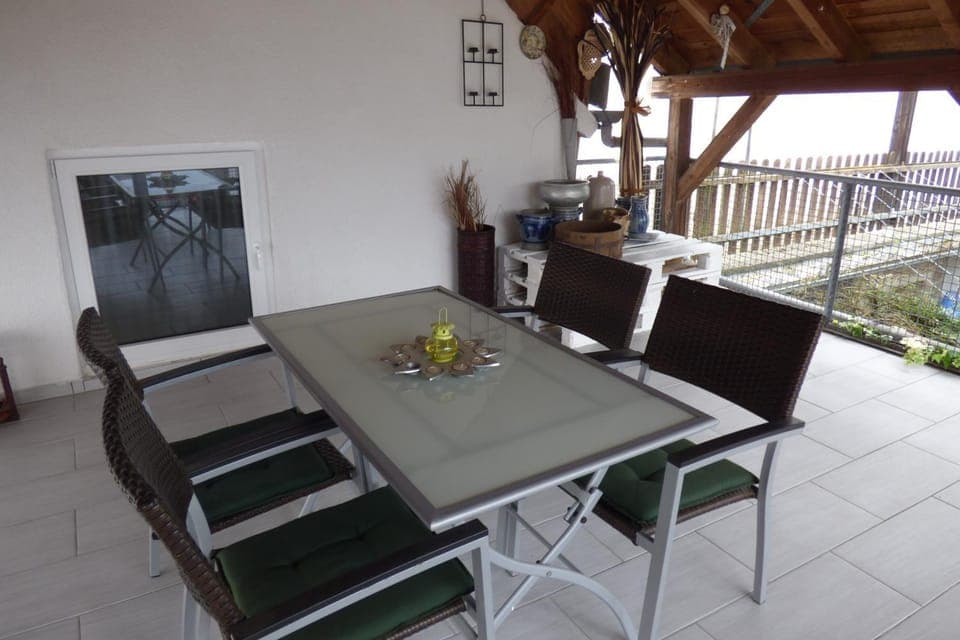 Balcony/Terrace, Seating area, Internal: Not applicable to any particular room