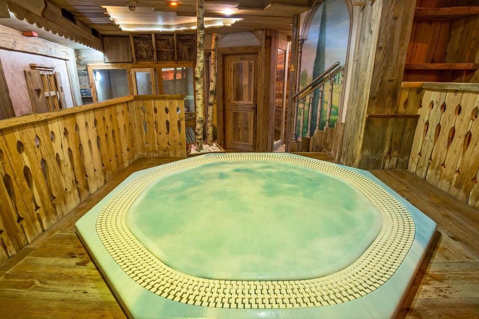 Hot Tub, Spa and wellness centre/facilities