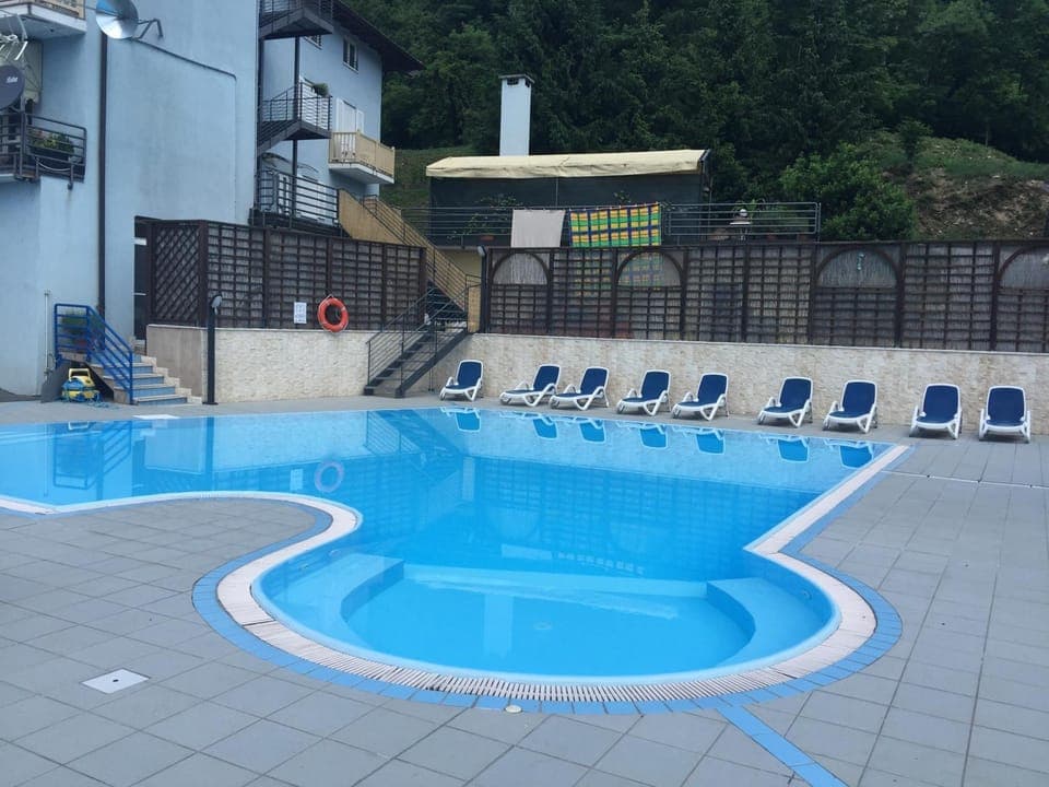 Swimming pool