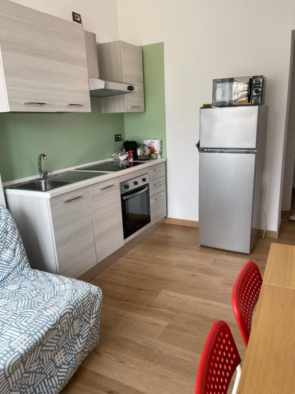 Coffee/tea facilities, Kitchen or kitchenette, dishwasher, microwave, oven, stove