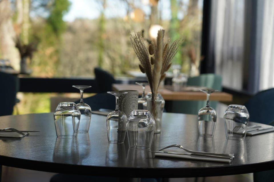 Restaurant/places to eat, Dining area