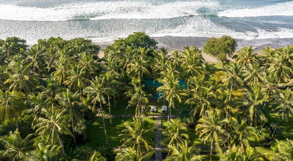 Nearby landmark, Spring, Natural landscape, Mountain view, Sea view