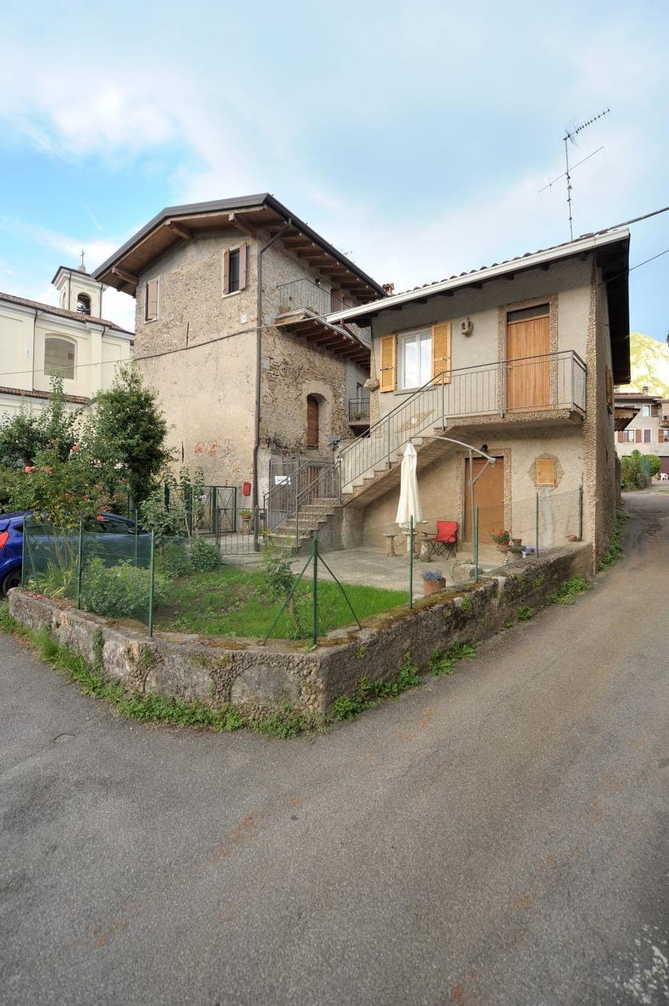 Facade/entrance, Garden, Floor plan