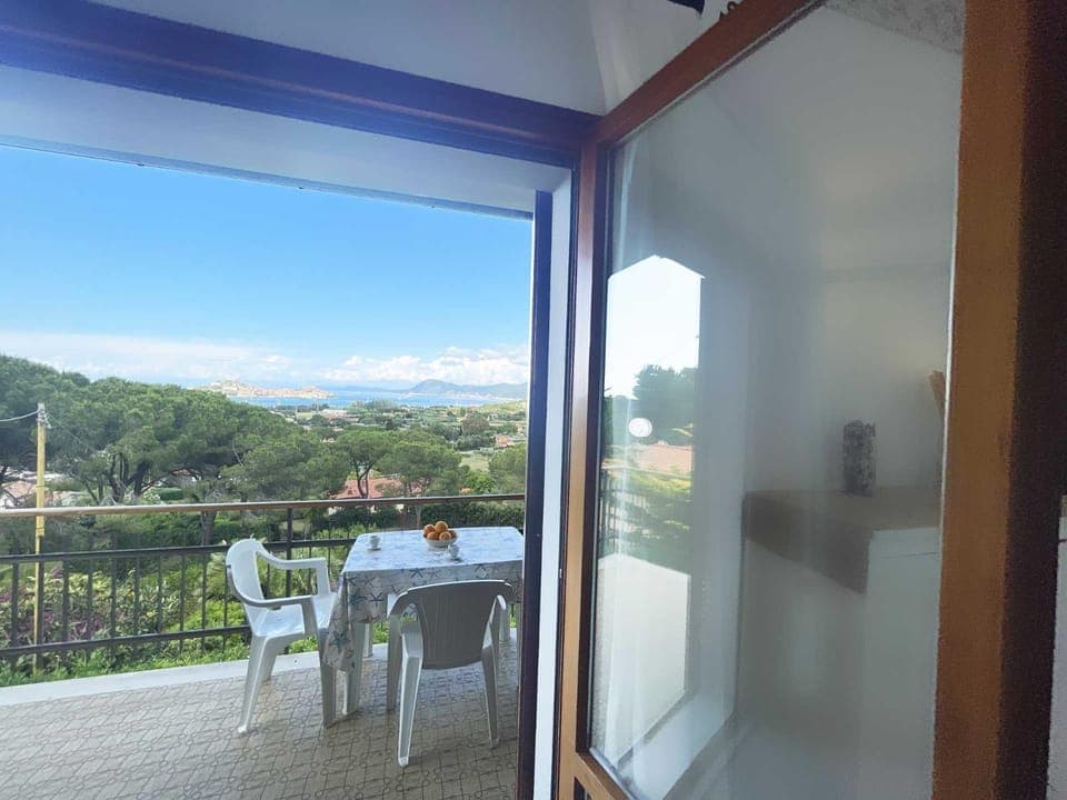 Natural landscape, View (from property/room), Living room, Seating area