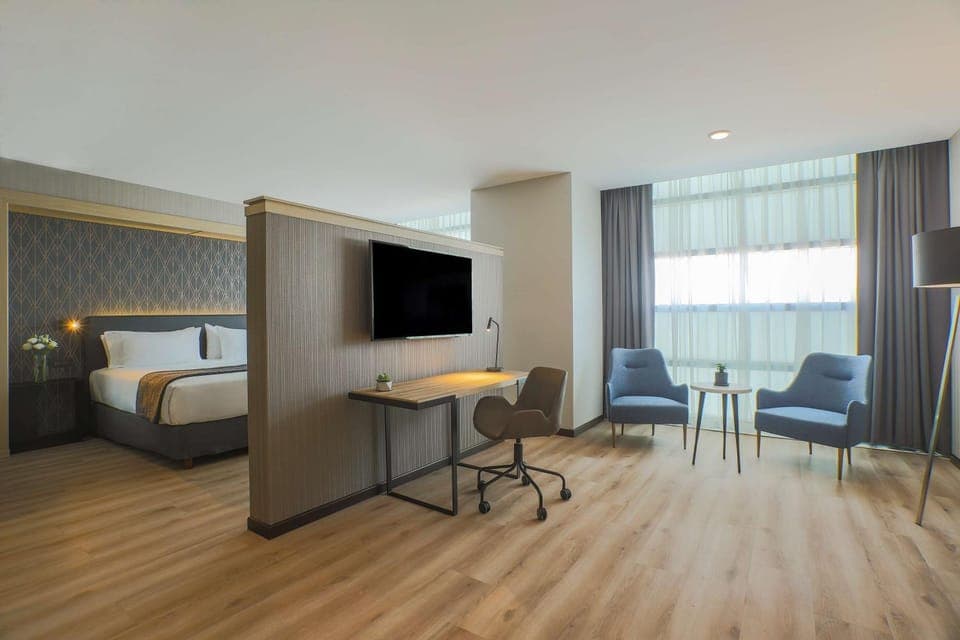 Photo of the whole room, Bedroom, On site