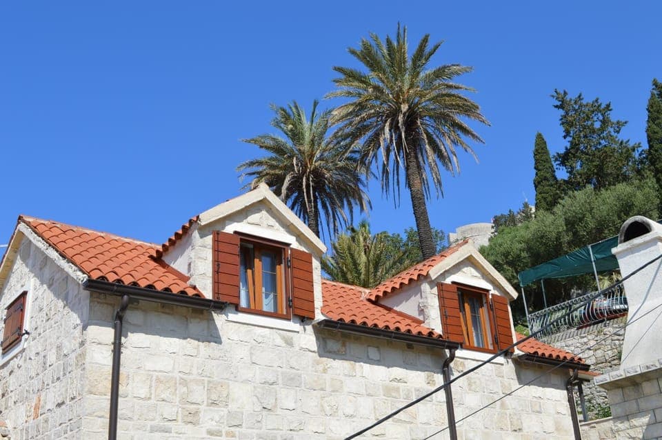 Property building, Day