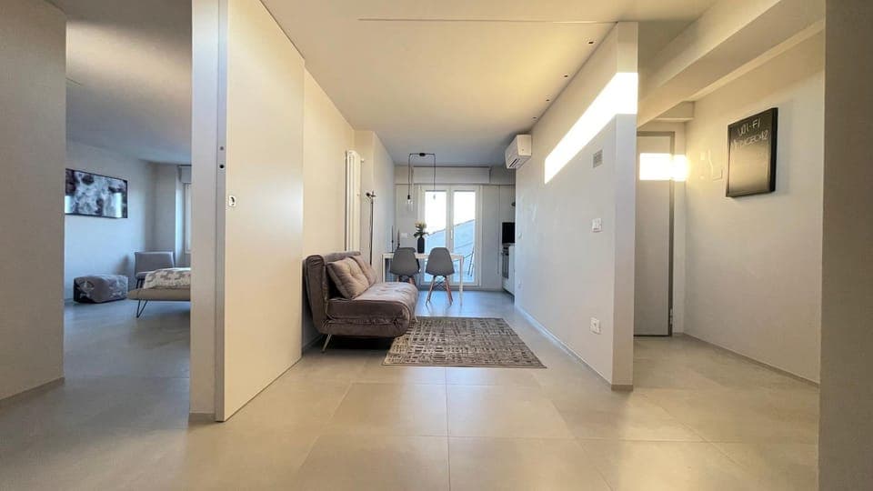 Living room, Photo of the whole room