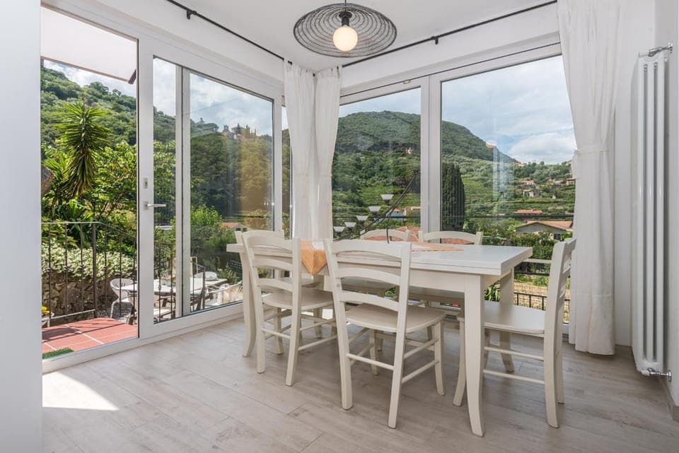 Balcony/Terrace, Mountain view, Mountain view