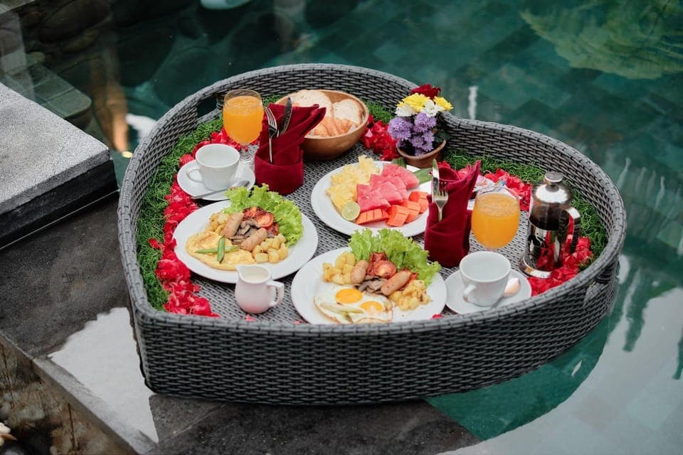 Food and drinks, Food, Pool view, Swimming pool, Breakfast