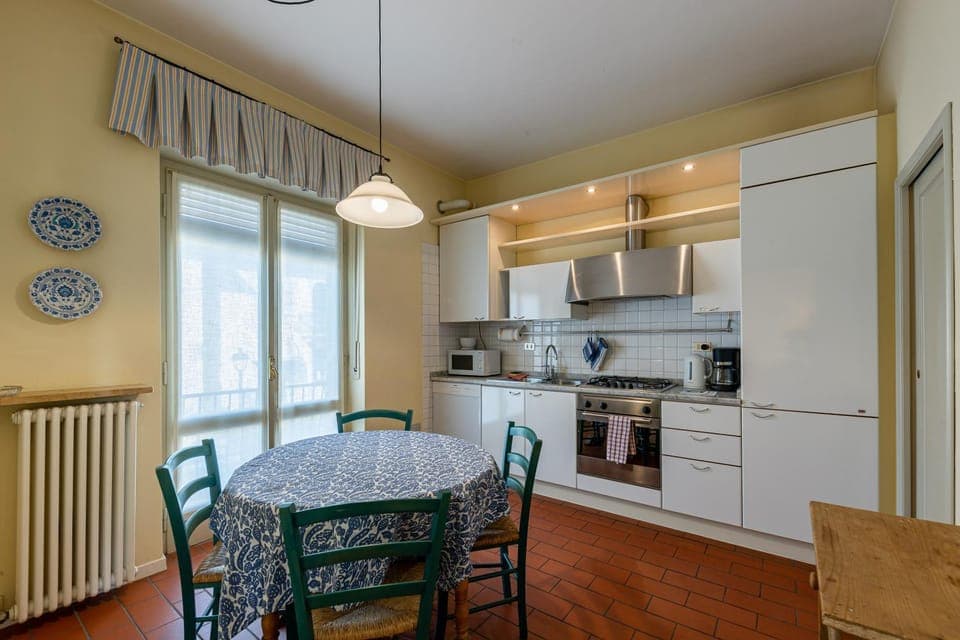 Dinner, minibar, pet friendly, kitchen