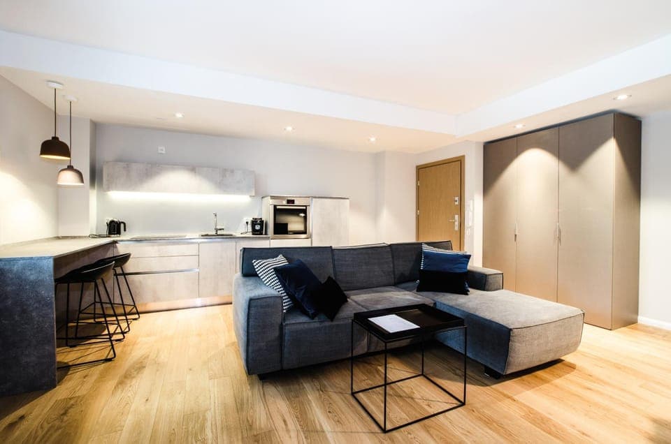 Kitchen or kitchenette, Living room, Seating area, Dining area, pet friendly