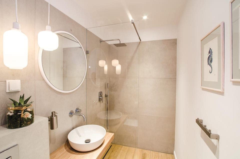 Shower, Toilet, Bathroom