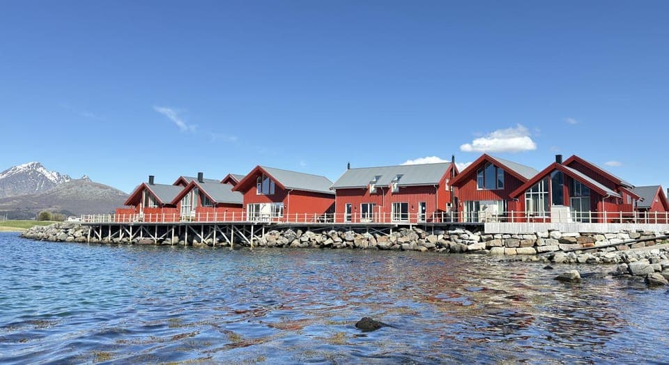 Property building, Day, Mountain view, Sea view