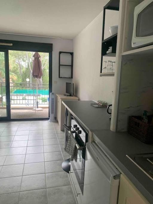Kitchen or kitchenette, dishwasher, minibar, pet friendly, stove