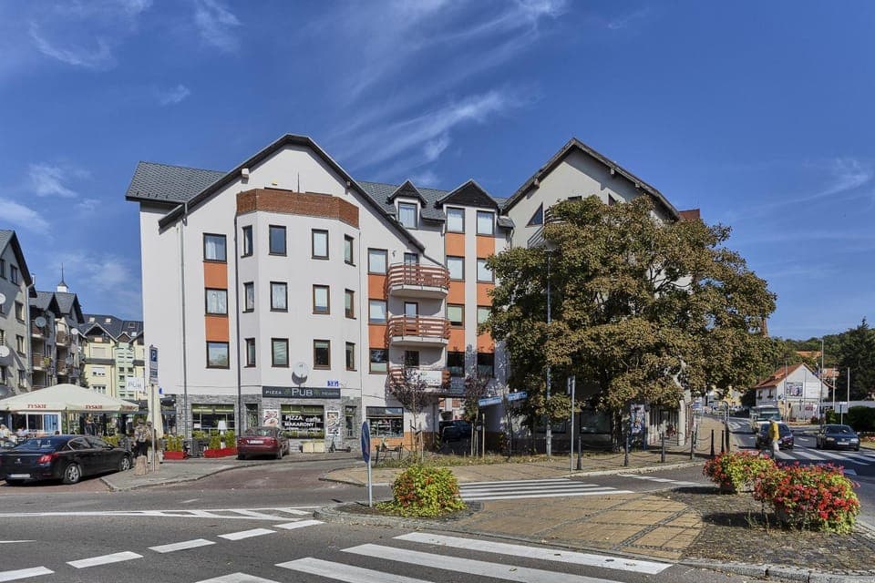 Property building, Day, Neighbourhood, Location