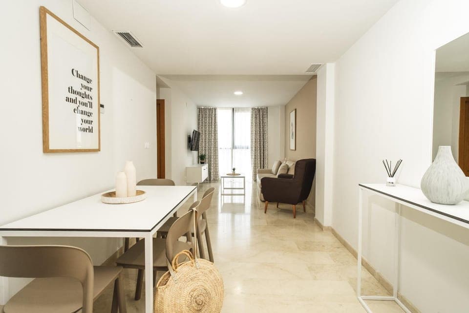 TV and multimedia, Kitchen or kitchenette, Living room, Seating area, Dining area