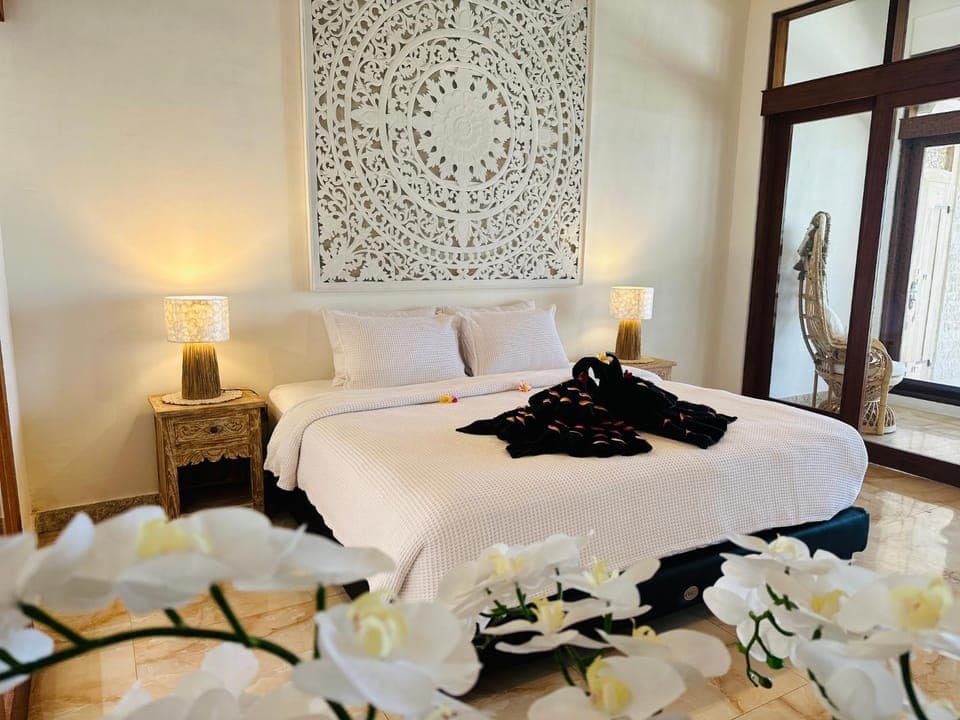 Bed, Photo of the whole room, Beach, Bedroom, Sea view, towels