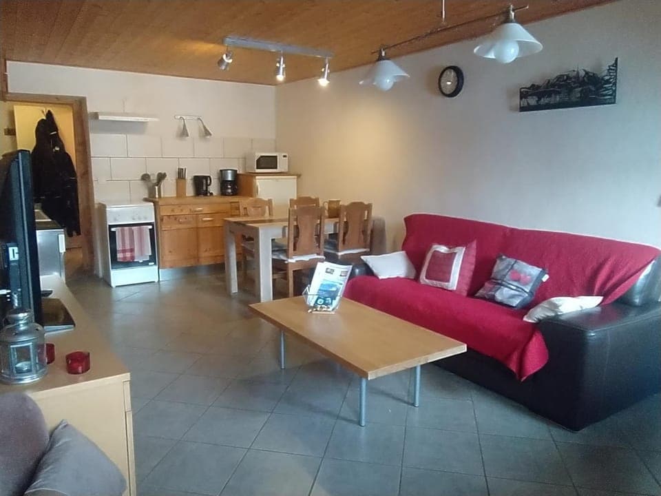 TV and multimedia, Living room, Mountain view, dishwasher, kitchen