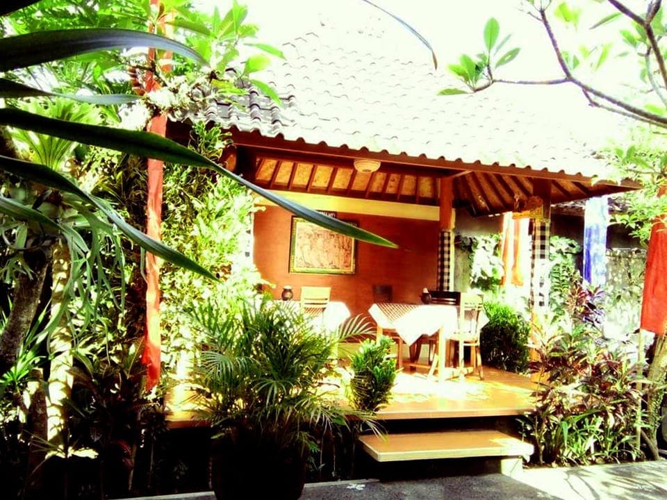 Restaurant/places to eat, Lounge or bar, Area and facilities