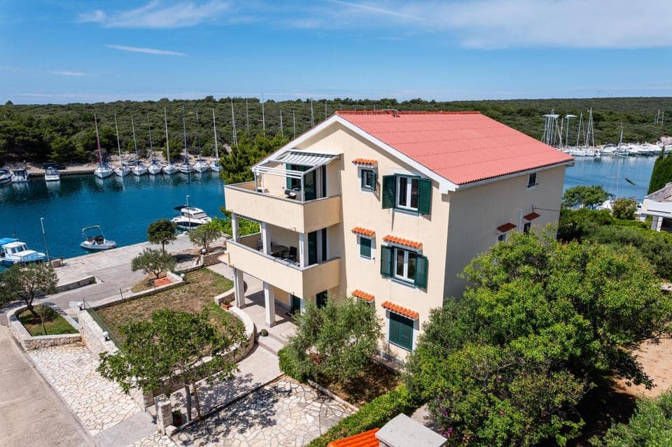 Property building, Sea view