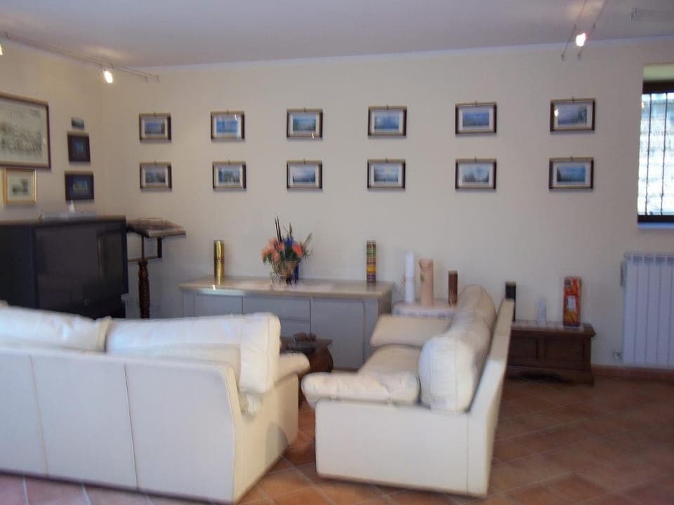 Day, Living room, Lounge or bar