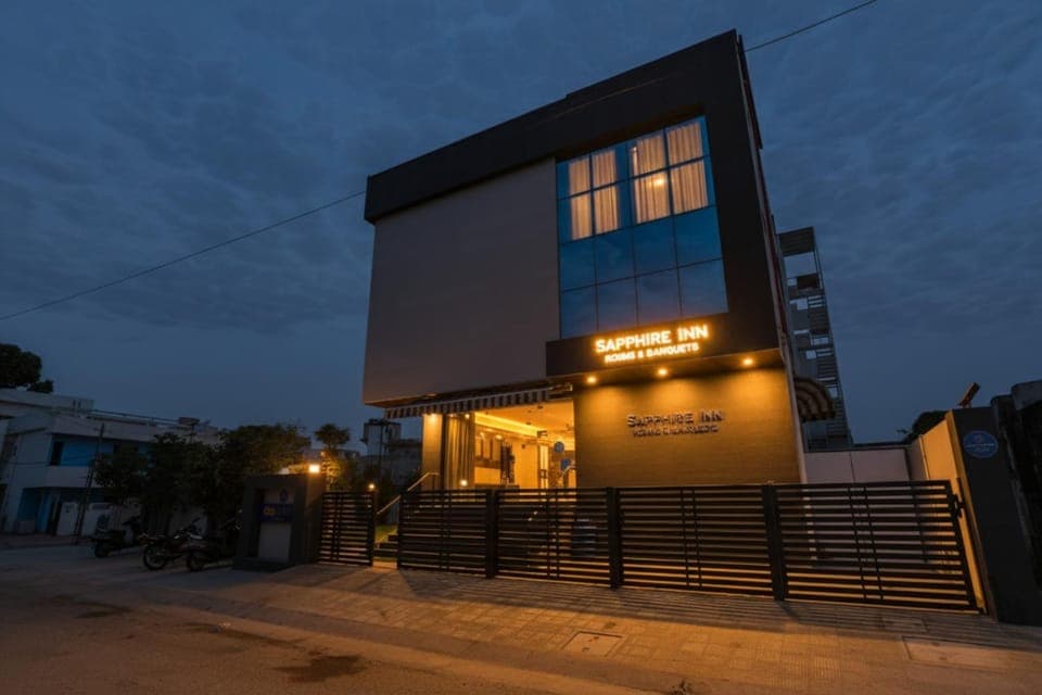 Property building, Facade/entrance