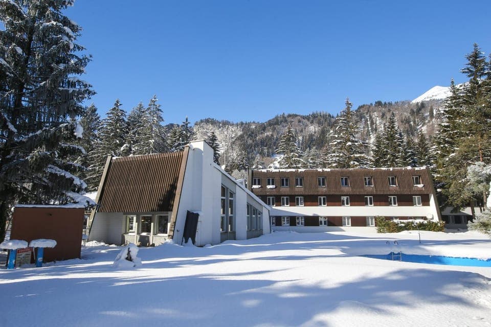 Property building, Winter