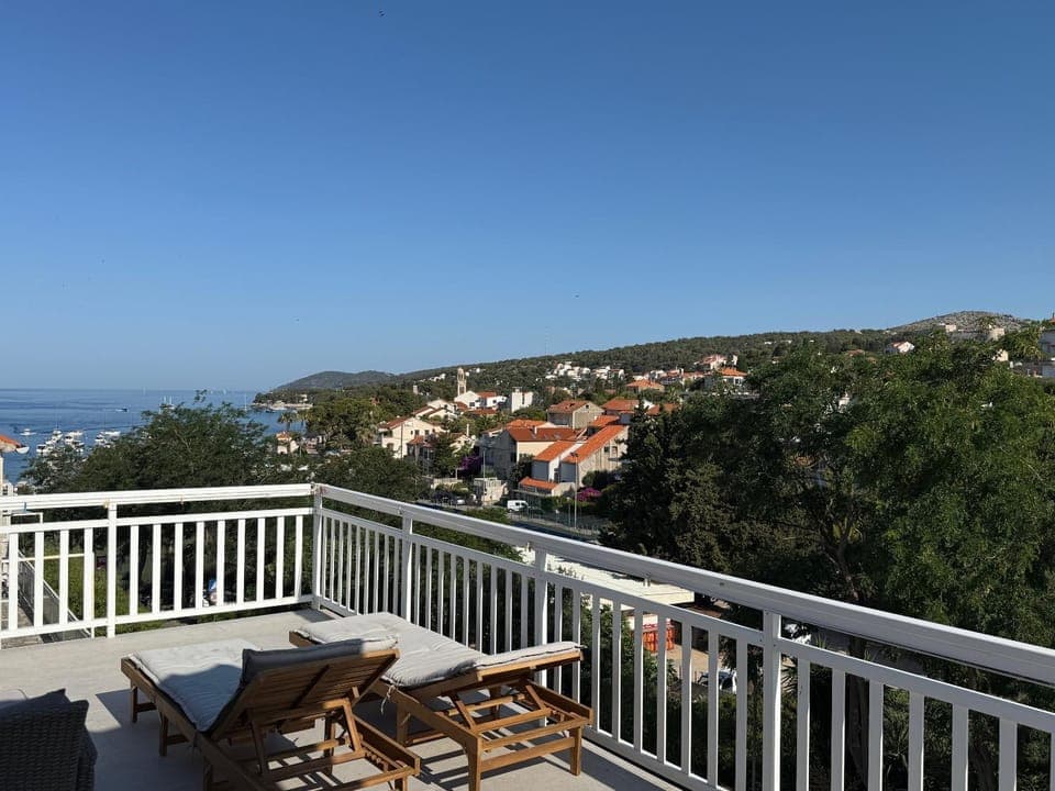 Natural landscape, Balcony/Terrace, Mountain view, Sea view