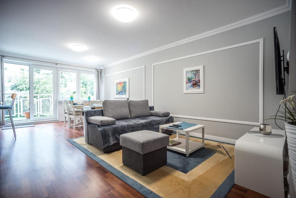 TV and multimedia, Seating area