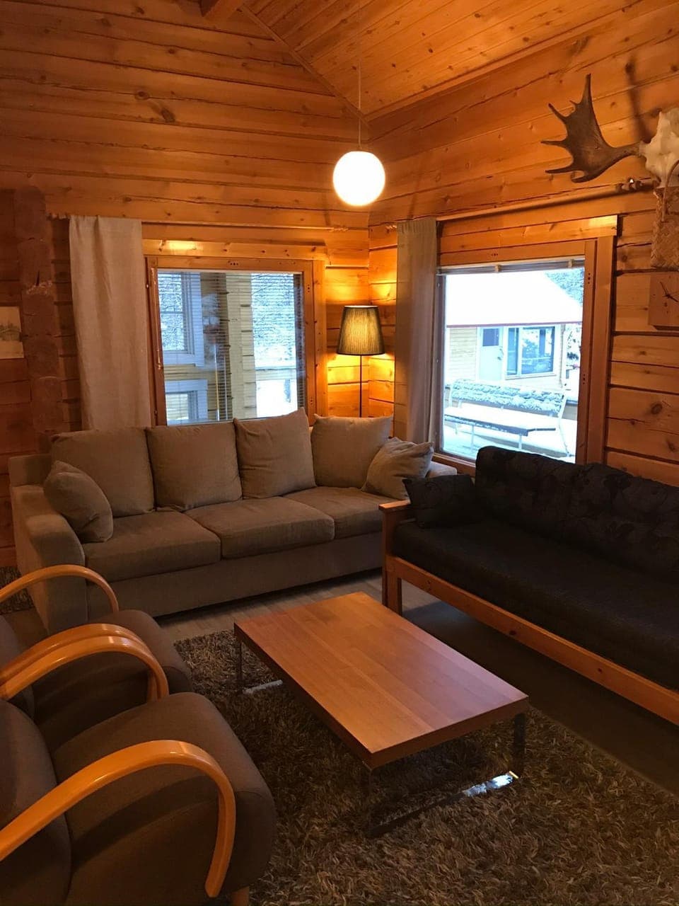 Living room, Seating area
