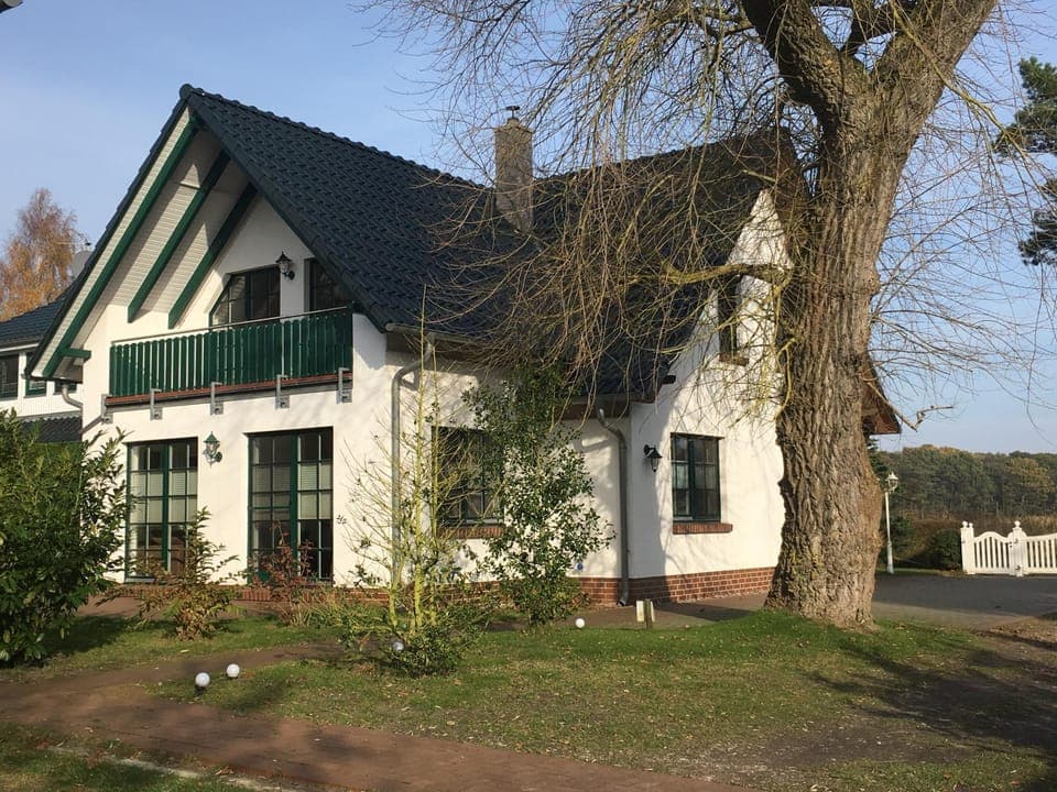 Property building, Balcony/Terrace