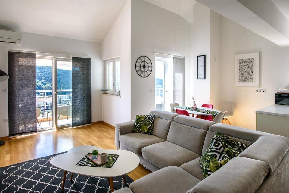 View (from property/room), Living room, Dining area