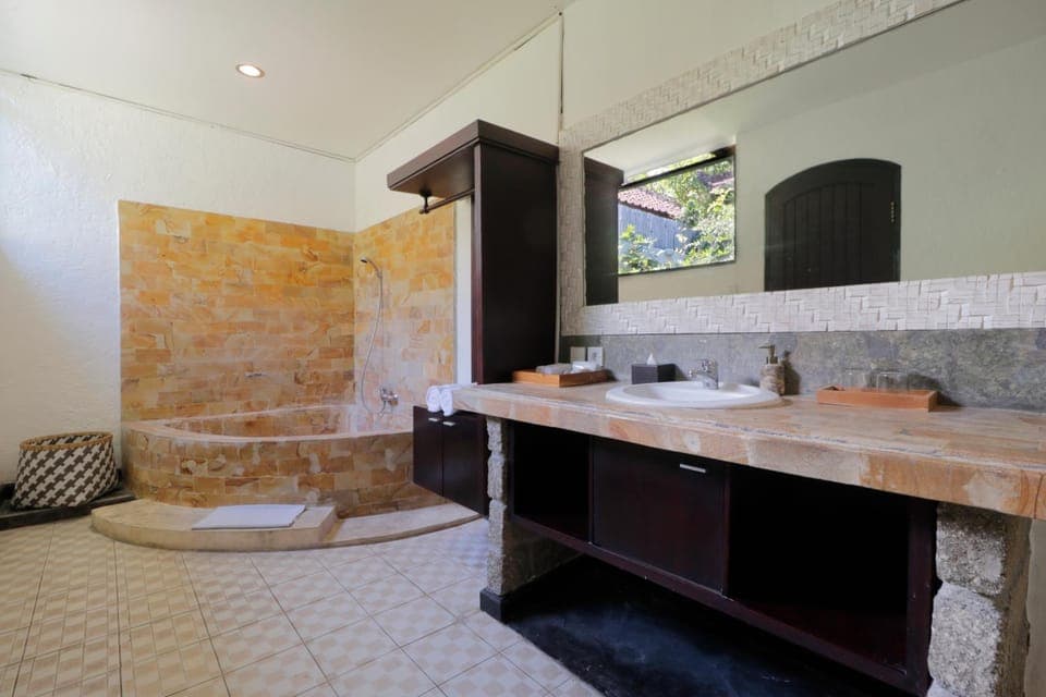 Steam room, Bathroom