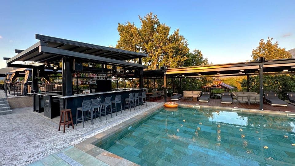 Swimming pool, Swimming pool