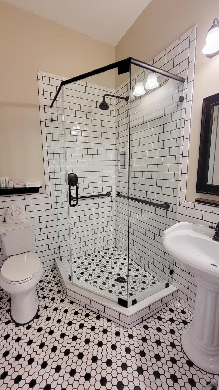 Shower, Toilet, Bathroom