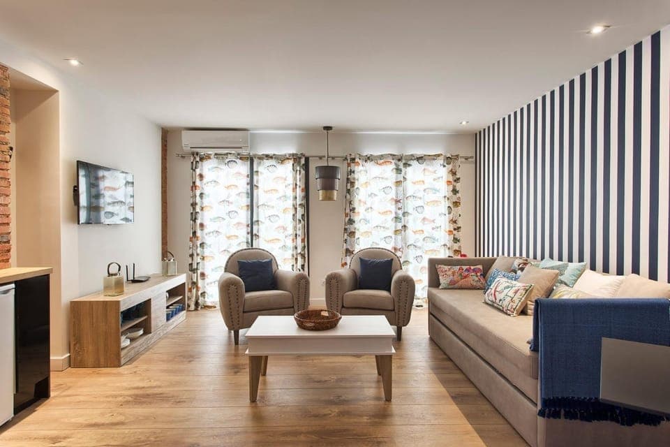 Living room, Lounge or bar