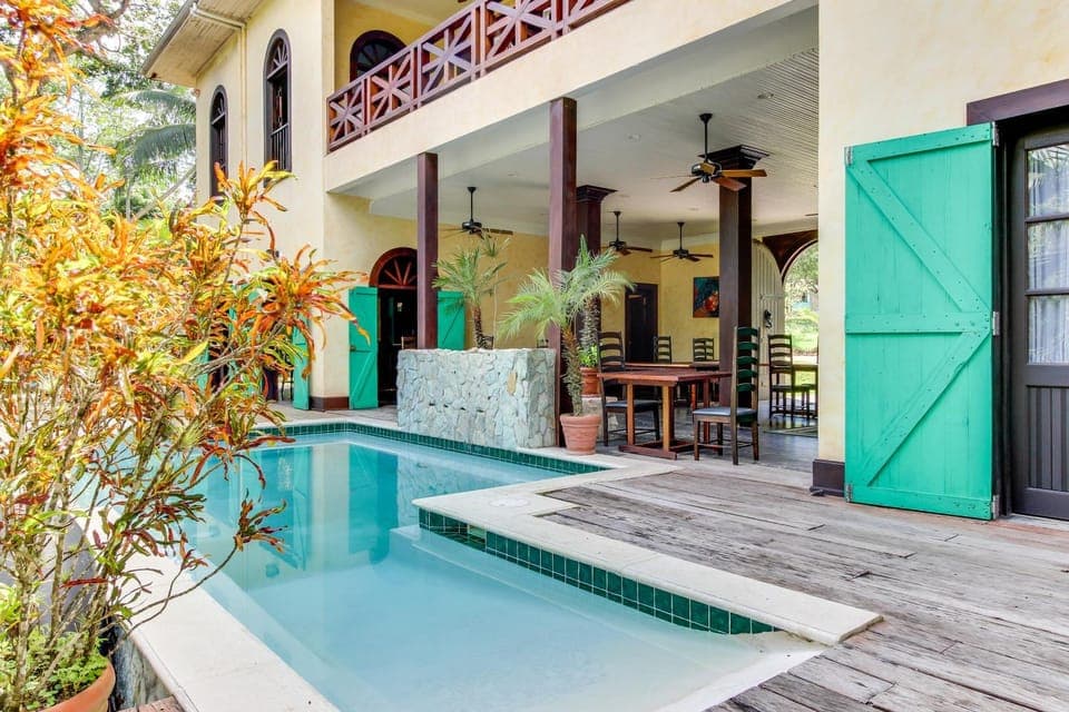 Crow's Nest Suite at Mahogany Hall -Gold Standard Certified House in Cayo District