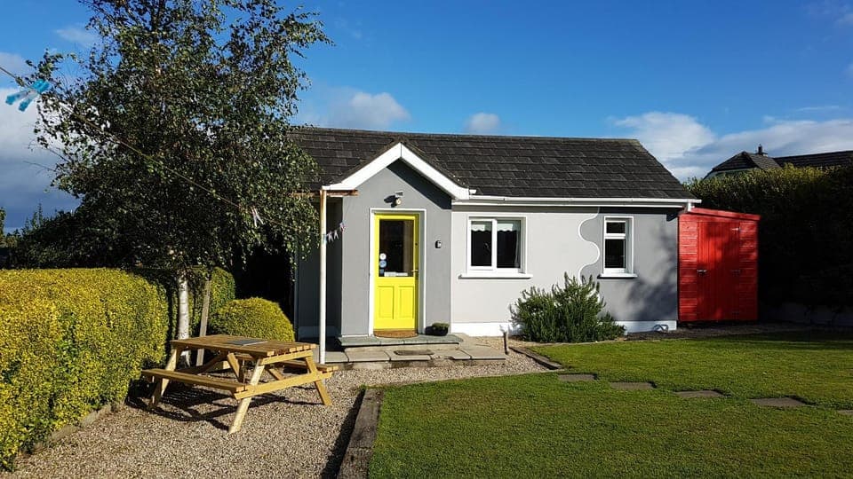 Facade/entrance, Garden, Garden, Seating area, Garden view